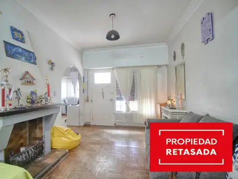 Casa en venta en olivos 5 Ambientes con Patio