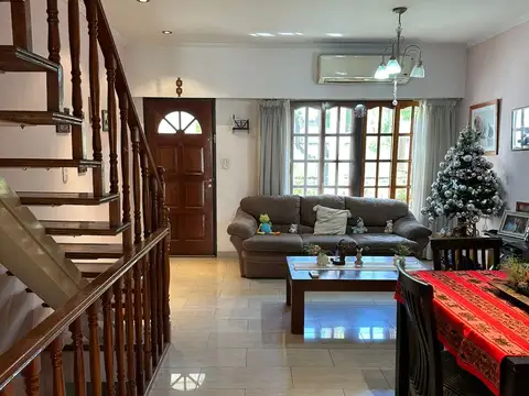 Depto Tipo Casa en Venta de 4 ambientes