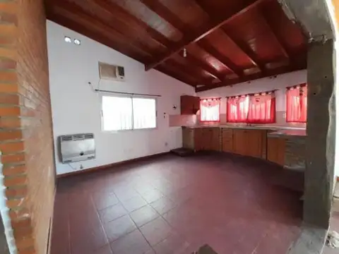 Casa en Venta en Garin, USD 79.000