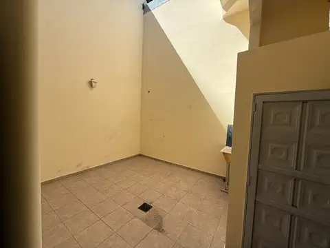 Avenida Castañares 1000