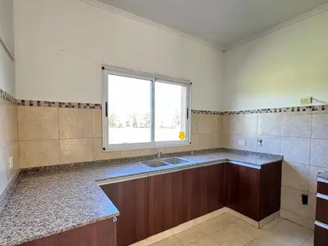 Casa en Alquiler en Piñero, $ 850.000