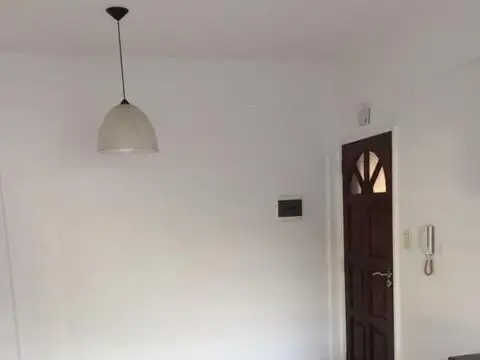 2 AMBIENTES AL FRENTE EN PLANTA BAJA
