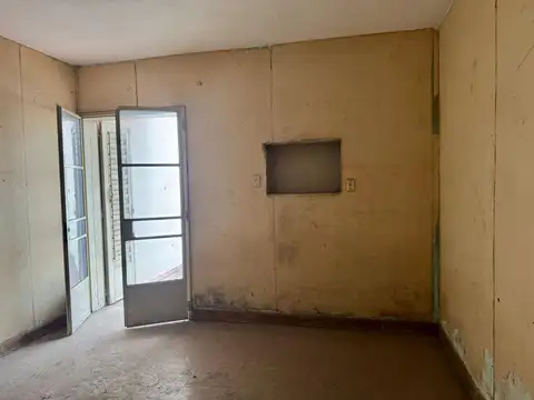 VENTA CASA A REFACCIONAR ZONA PZTA MITRE