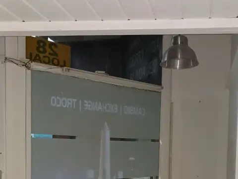 Venta Galeria CENTER Local c/entrepiso  Zona Peatonal Floria