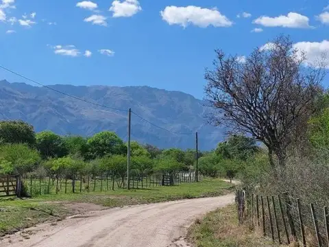 TERRENO de 3500 m2 - Ubicado En Las Chacras - Villa De Las Rosas