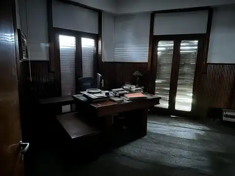 Oficina 4 ambientes con 1 baño