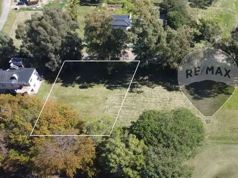 OPORTUNIDAD LOTE AL GOLF - BARRIO EL PARAISO