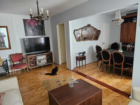 Departamento 3 ambientes con 2 baños