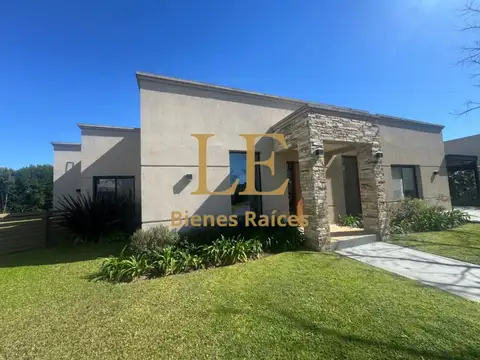 Casa en Venta en El Cantón, USD 235.000