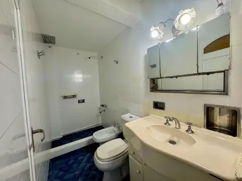 Casa 5 ambientes con 1 baño