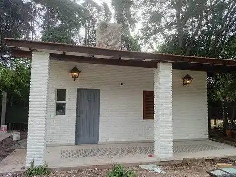 Casa en Alquiler con 1 cochera