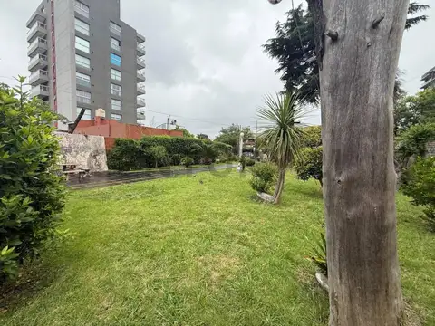 24 de octubre 600, Piso 0