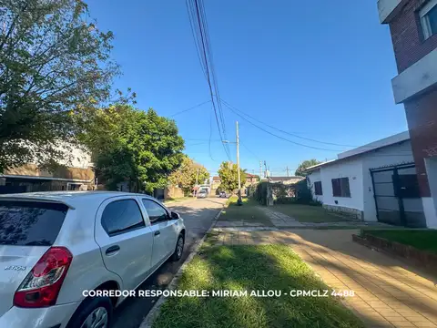 Depto Tipo Casa en Venta de 5 ambientes