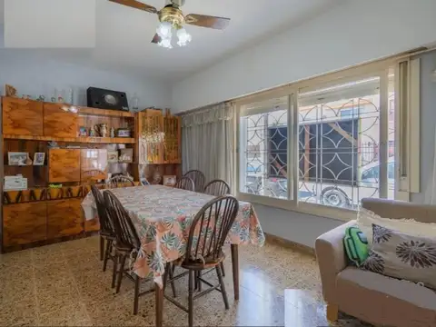 Depto Tipo Casa en Venta en Ramos Mejía, USD 90.000