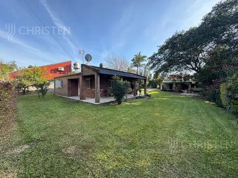 Quinta en  venta. Colastiné Norte. 2 dormitorios + 2 cocheras + quincho + pileta