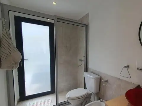 Casa en venta - 4 Dormitorios 3 Baños - Golf 2