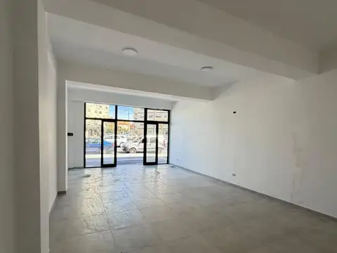 LOCAL 50 M2 RECICLADO