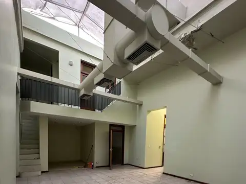Local en Alquiler en Nuestra Señora De Lourdes, $ 2.300.000