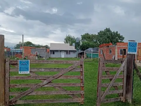 Casa a estrenar excelente Domselaar a mts asfalto colectivo