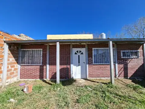 Casa a estrenar excelente Domselaar a mts asfalto colectivo