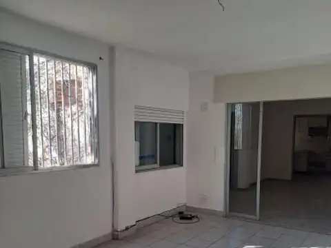 Casa de 2 dormitorios en Planta Alta, Superí 630