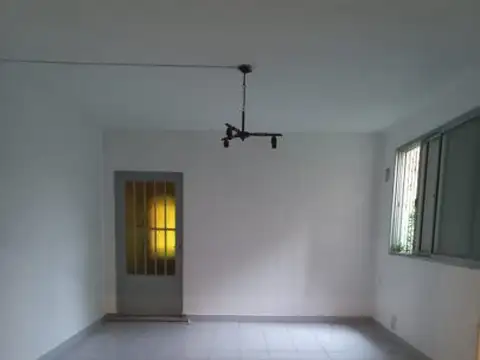 Casa en Alquiler en Alberdi, $ 820.000
