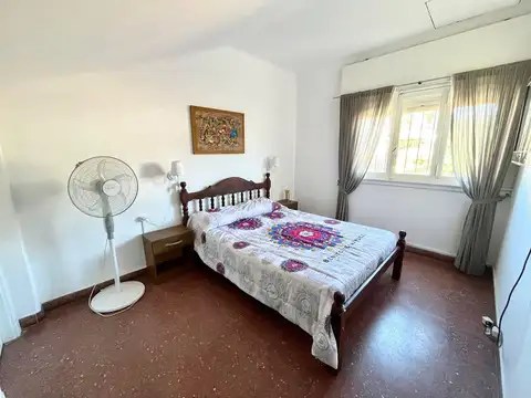 Casa 6 ambientes con 3 baños