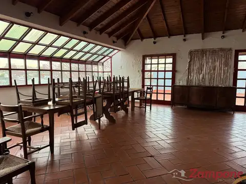 Venta Garage funcionando 24 hs  en Floresta