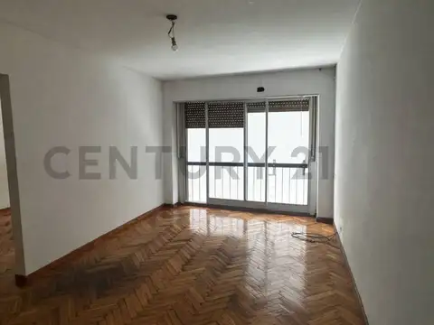 Segurola 3200, Piso 1