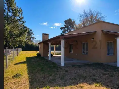 VENTA CASA 3 AMBIENTES, PILETA Y GRAN LOTE 2000 M2