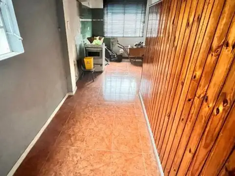 VENTA CASA EN GRAND BOURG  SOBRE LOTE DE 400 M2