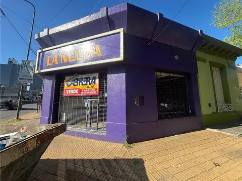 Av Hipolito Yrigoyen  al 7200 equina Darragueira