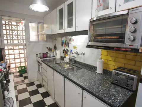4 ambientes con balcón y toilette, cómodo y funcional