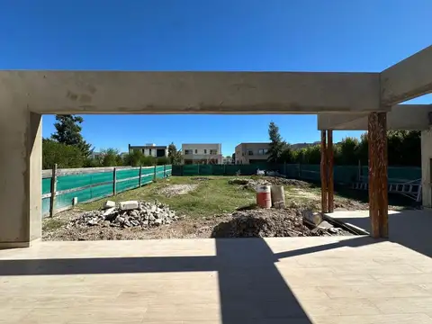 Casa en Venta en Laguna Grande, USD 465.000