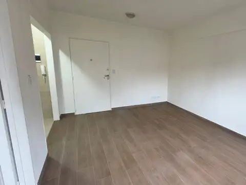 Pedro Lozano 3000, Piso 3