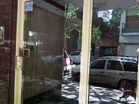 EN LA MEJOR UBICACIÓN DE CABALLITO, A METROS DEL PARQUE RIVADAVIA, EN SOLIDO EDIFICIO, 2 AMBIENTES MUY LUMINOSOS   y APTO CREDITO BANCARIIO