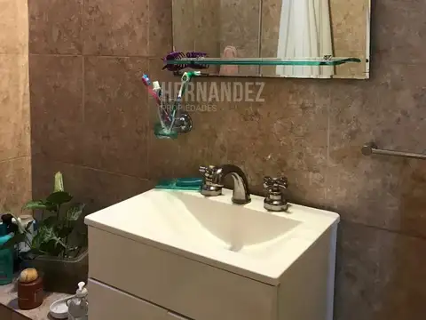 CASA 3 AMB, PATIO, PARQUE, COCHERA Y TERRAZA, LAVALLOL.