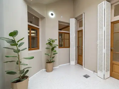 CASA DE PASILLO EN VENTA 3 DORMITORIOS PICHINCHA