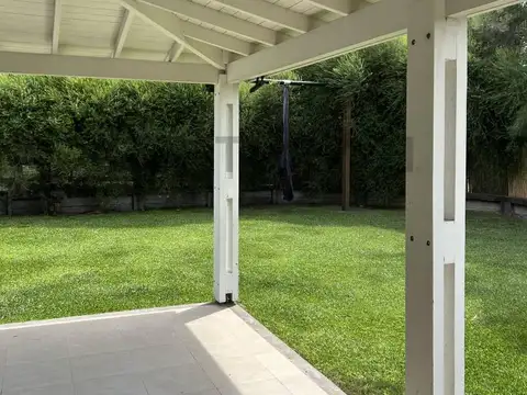 Casa 3 ambientes con 2 baños