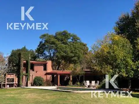 VENTA CASA 5 DORMITORIOS EN VILLA ELISA