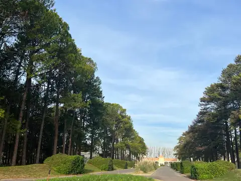 Terreno en Venta en Los Pinares Country Club, USD 45.000