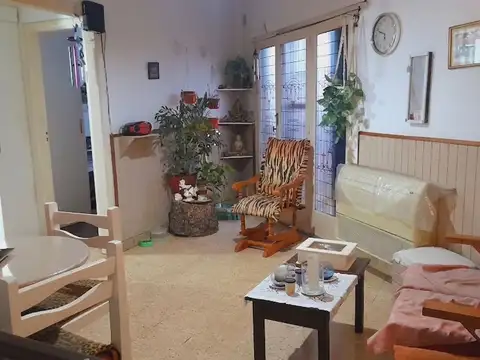 VENTA CASA IDEAL 2 FAMILIAS CON LOCAL - SARANDI