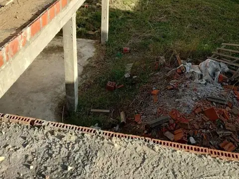 Casa en Venta con 3 cocheras