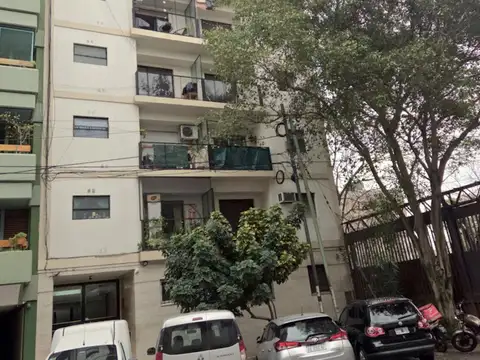 a 100 metros PARQUE RIVADAVIA, EN UN OASIS,  3 AMPLIOS AMBIENTES EN CONTRAFRENTE CON AMPLIO BALCON,
