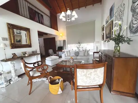 Casa 6 ambientes con 3 baños