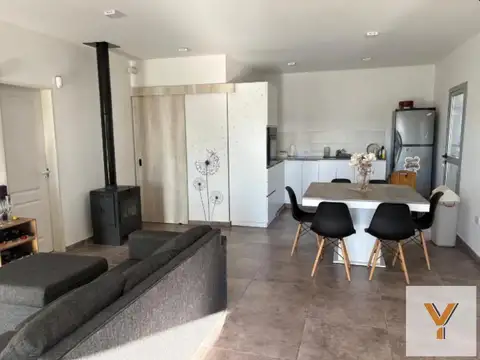 Casa 4 ambientes con 3 baños