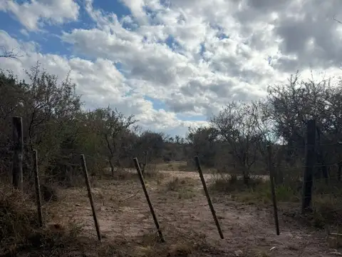 Terreno en Venta 180  mts Fondo