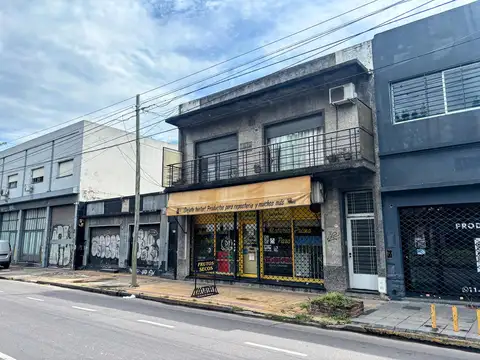 Hipólito Yrigoyen al 10400