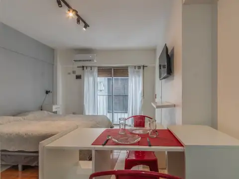 MONOAMBIENTE AMOBLADO - BALVANERA - IMPECABLE 