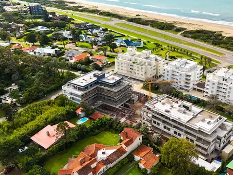 Apartamento en venta de 2 dormitorio Punta del Este San Rafael, vistas al mar y a una cuadra de Playa Brava, entrega 2026